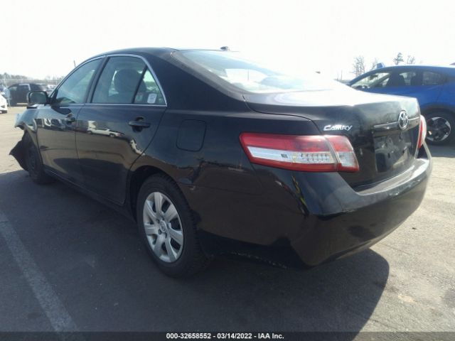 Photo 2 VIN: 4T4BF3EK2BR217100 - TOYOTA CAMRY 