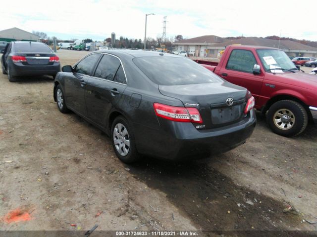 Photo 2 VIN: 4T4BF3EK3AR015557 - TOYOTA CAMRY 