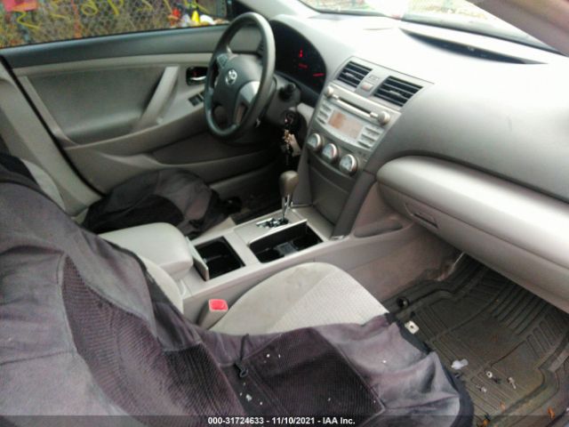 Photo 4 VIN: 4T4BF3EK3AR015557 - TOYOTA CAMRY 