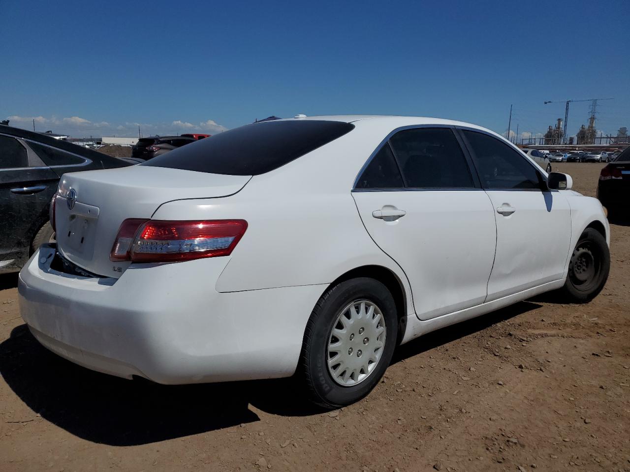 Photo 2 VIN: 4T4BF3EK3AR029653 - TOYOTA CAMRY 