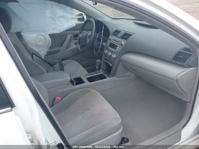 Photo 4 VIN: 4T4BF3EK3AR051281 - TOYOTA CAMRY 