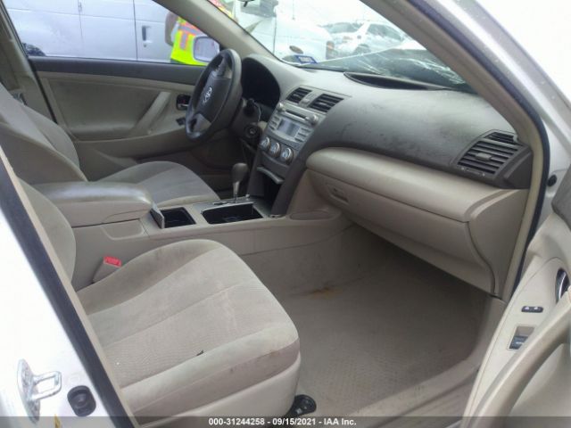 Photo 4 VIN: 4T4BF3EK3BR101503 - TOYOTA CAMRY 