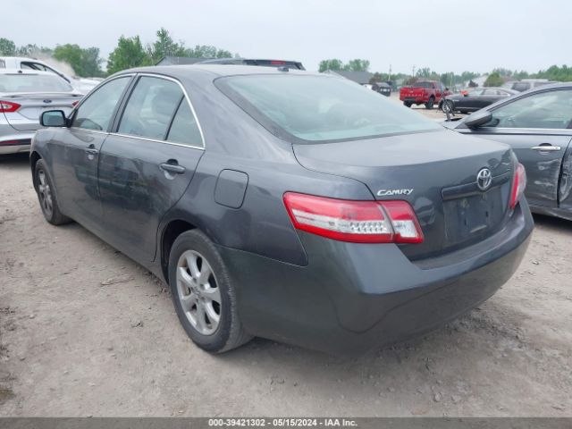 Photo 2 VIN: 4T4BF3EK3BR111187 - TOYOTA CAMRY 