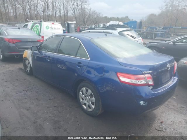 Photo 2 VIN: 4T4BF3EK3BR122819 - TOYOTA CAMRY 