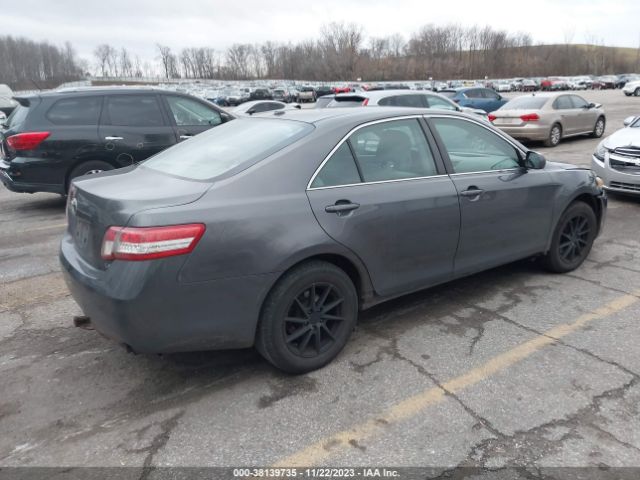 Photo 3 VIN: 4T4BF3EK3BR126207 - TOYOTA CAMRY 