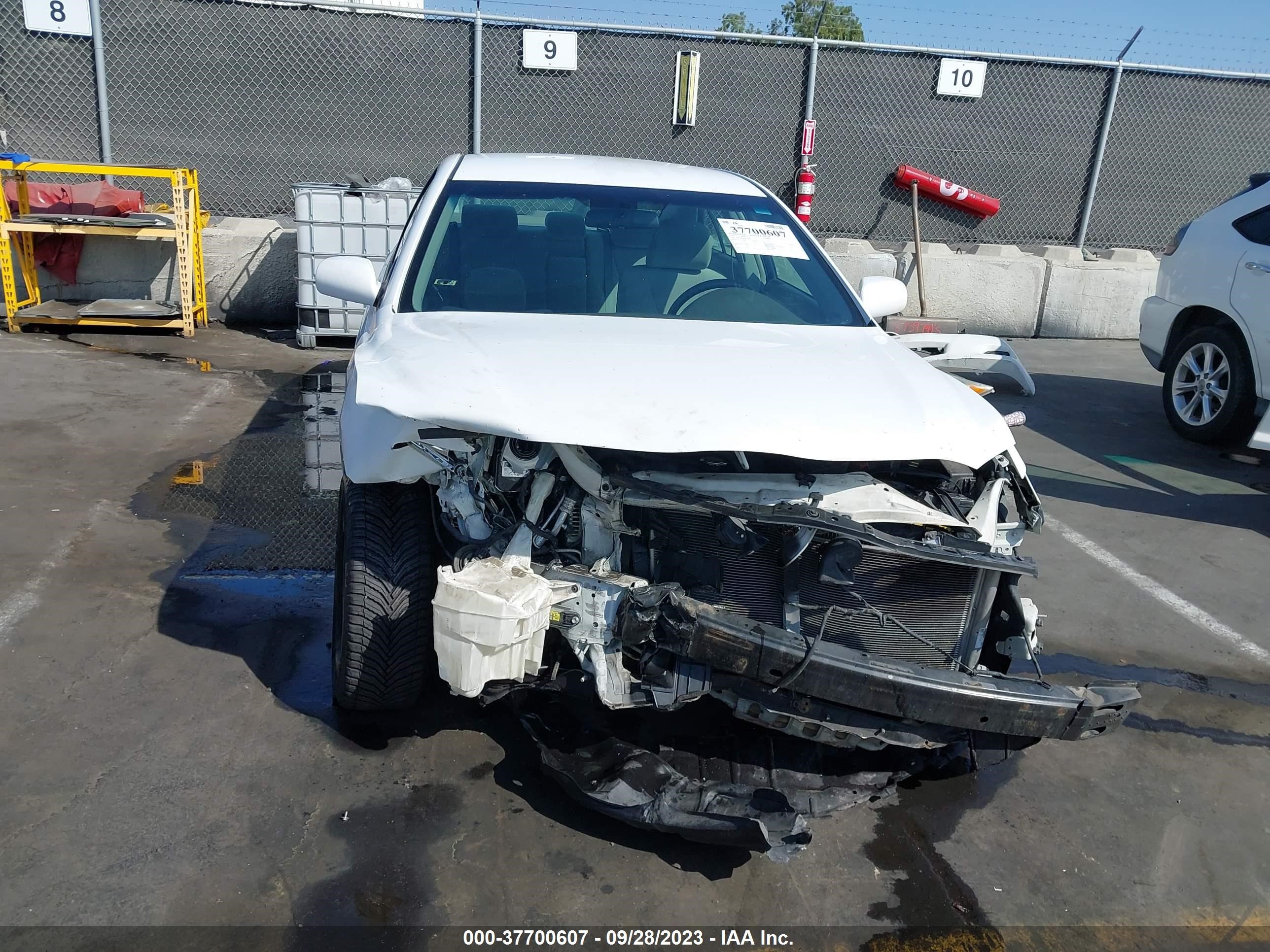 Photo 5 VIN: 4T4BF3EK3BR128359 - TOYOTA CAMRY 