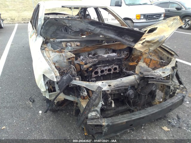 Photo 5 VIN: 4T4BF3EK3BR168408 - TOYOTA CAMRY 