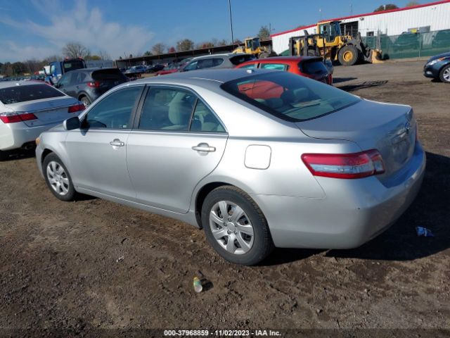 Photo 2 VIN: 4T4BF3EK3BR184950 - TOYOTA CAMRY 