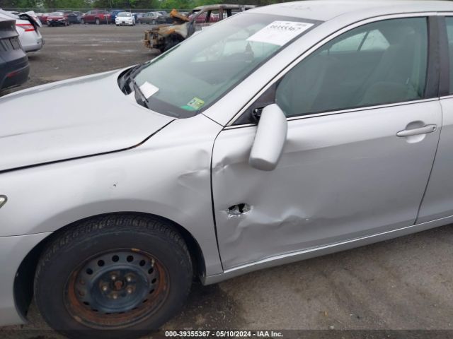 Photo 5 VIN: 4T4BF3EK3BR189176 - TOYOTA CAMRY 