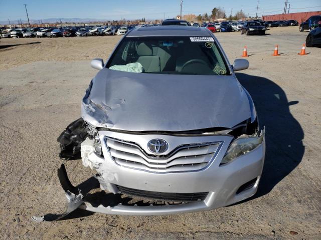 Photo 4 VIN: 4T4BF3EK3BR190666 - TOYOTA CAMRY BASE 