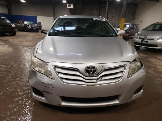 Photo 4 VIN: 4T4BF3EK3BR194880 - TOYOTA CAMRY 