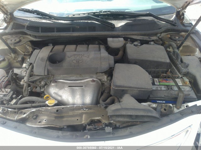 Photo 9 VIN: 4T4BF3EK3BR205313 - TOYOTA CAMRY 