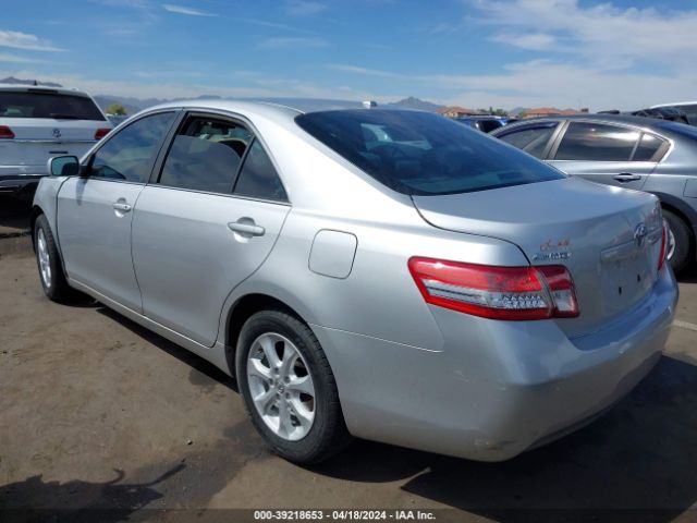 Photo 2 VIN: 4T4BF3EK3BR205991 - TOYOTA CAMRY 