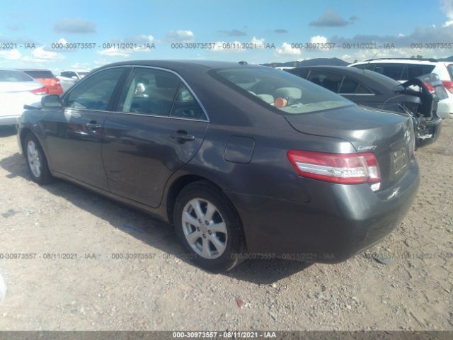 Photo 2 VIN: 4T4BF3EK3BR218224 - TOYOTA CAMRY 