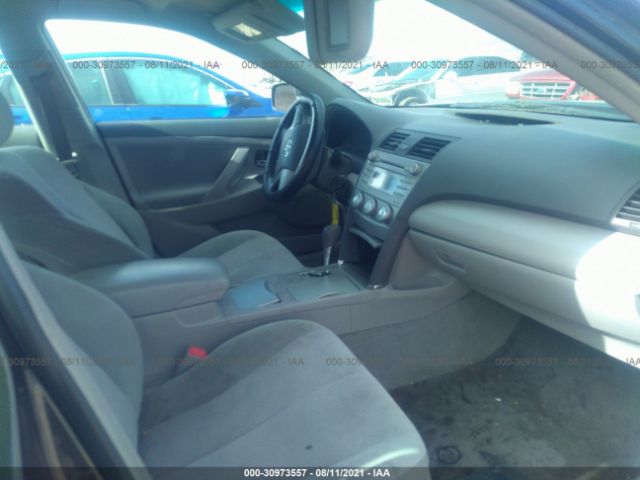 Photo 4 VIN: 4T4BF3EK3BR218224 - TOYOTA CAMRY 