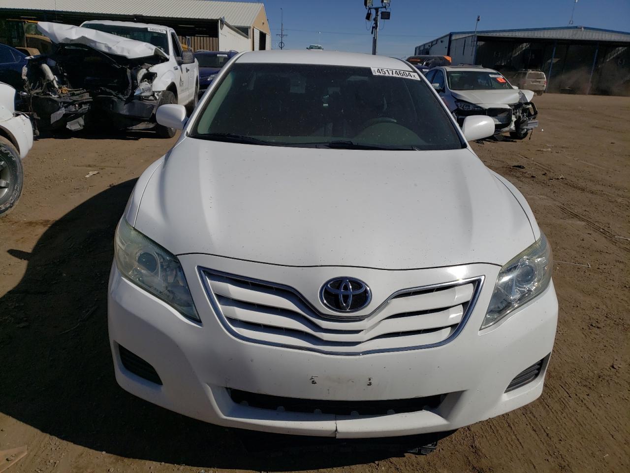 Photo 4 VIN: 4T4BF3EK4AR021240 - TOYOTA CAMRY 