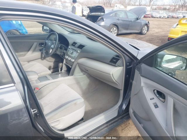 Photo 4 VIN: 4T4BF3EK4AR067583 - TOYOTA CAMRY 