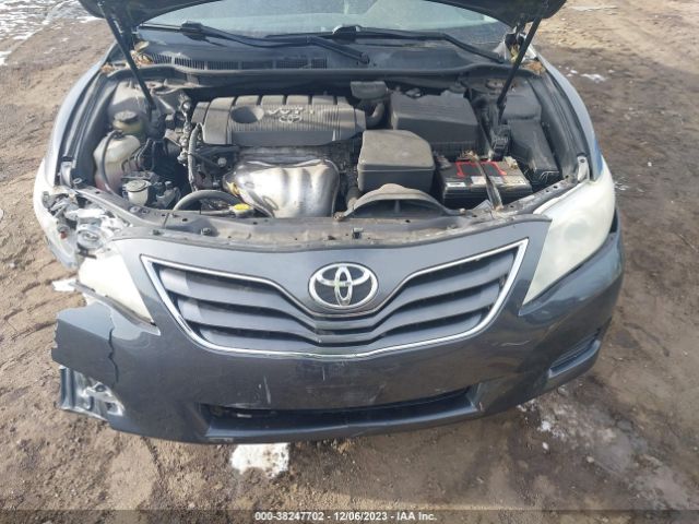 Photo 9 VIN: 4T4BF3EK4AR067583 - TOYOTA CAMRY 