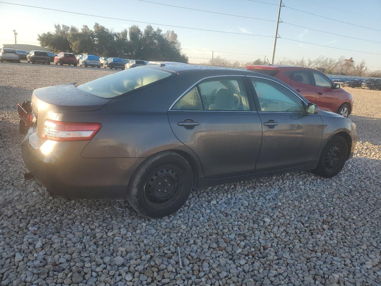 Photo 2 VIN: 4T4BF3EK4AR068588 - TOYOTA CAMRY 