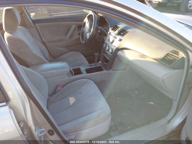 Photo 4 VIN: 4T4BF3EK4AR082913 - TOYOTA CAMRY 