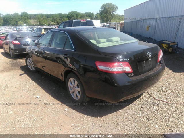 Photo 2 VIN: 4T4BF3EK4BR117919 - TOYOTA CAMRY 