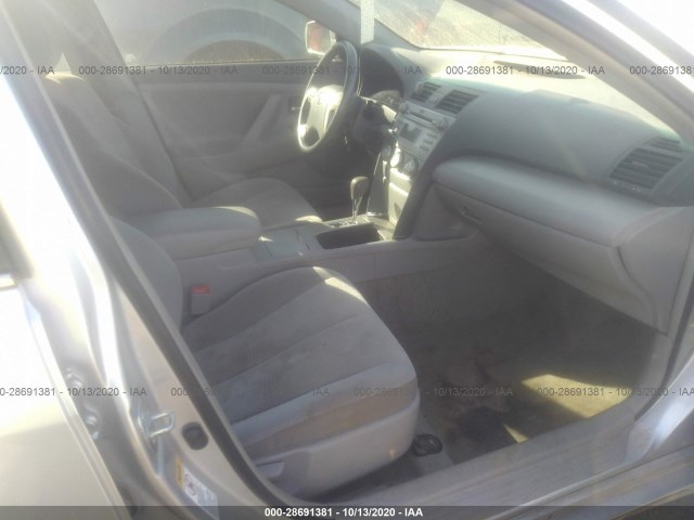 Photo 4 VIN: 4T4BF3EK4BR172029 - TOYOTA CAMRY 