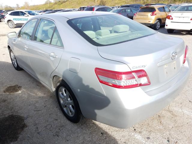 Photo 2 VIN: 4T4BF3EK4BR182608 - TOYOTA CAMRY BASE 