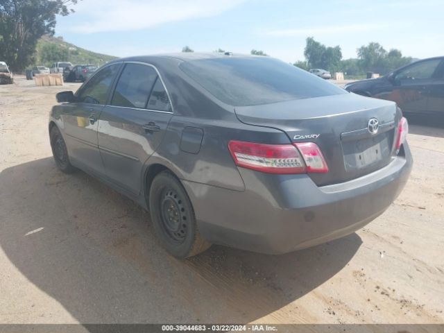 Photo 2 VIN: 4T4BF3EK4BR218054 - TOYOTA CAMRY 