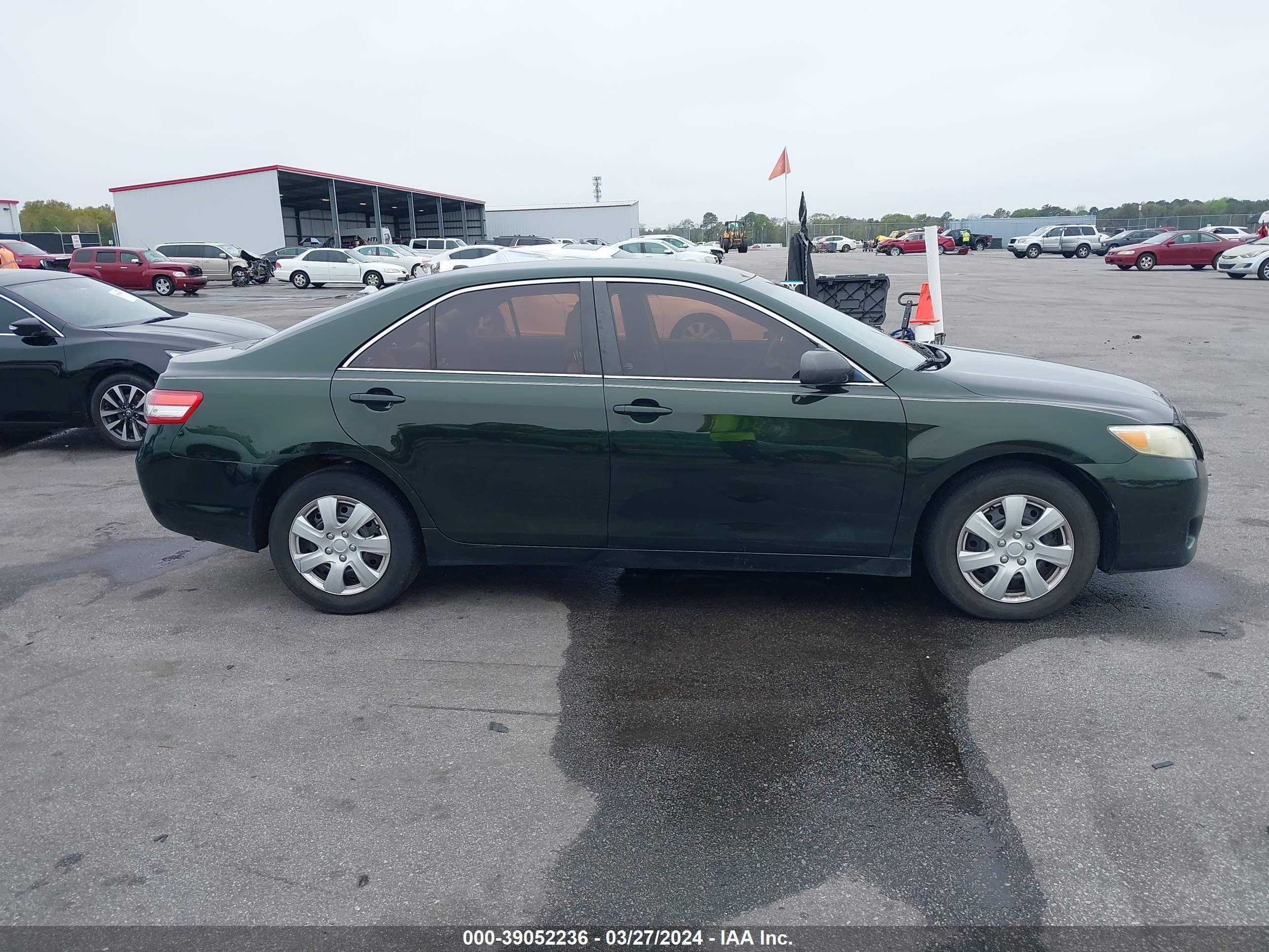 Photo 12 VIN: 4T4BF3EK5AR003121 - TOYOTA CAMRY 