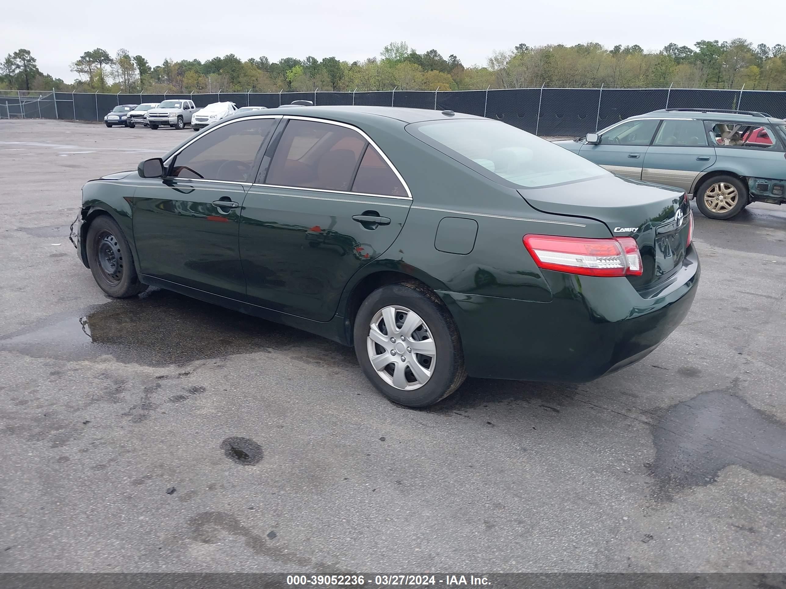 Photo 2 VIN: 4T4BF3EK5AR003121 - TOYOTA CAMRY 