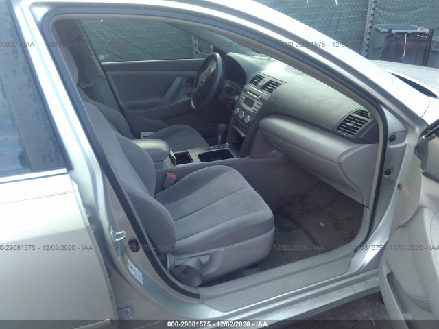 Photo 4 VIN: 4T4BF3EK5AR008559 - TOYOTA CAMRY 