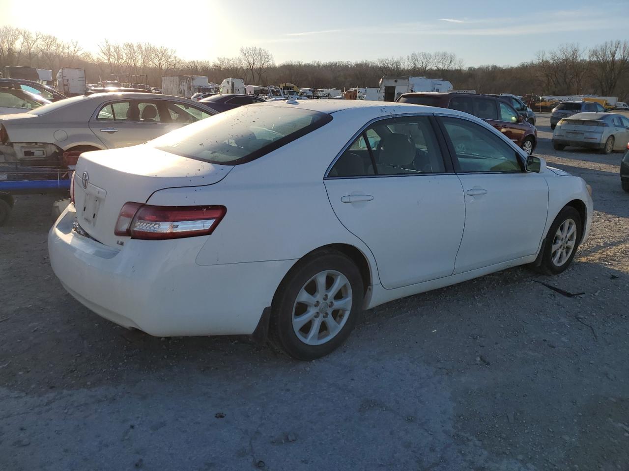 Photo 2 VIN: 4T4BF3EK5AR078899 - TOYOTA CAMRY 