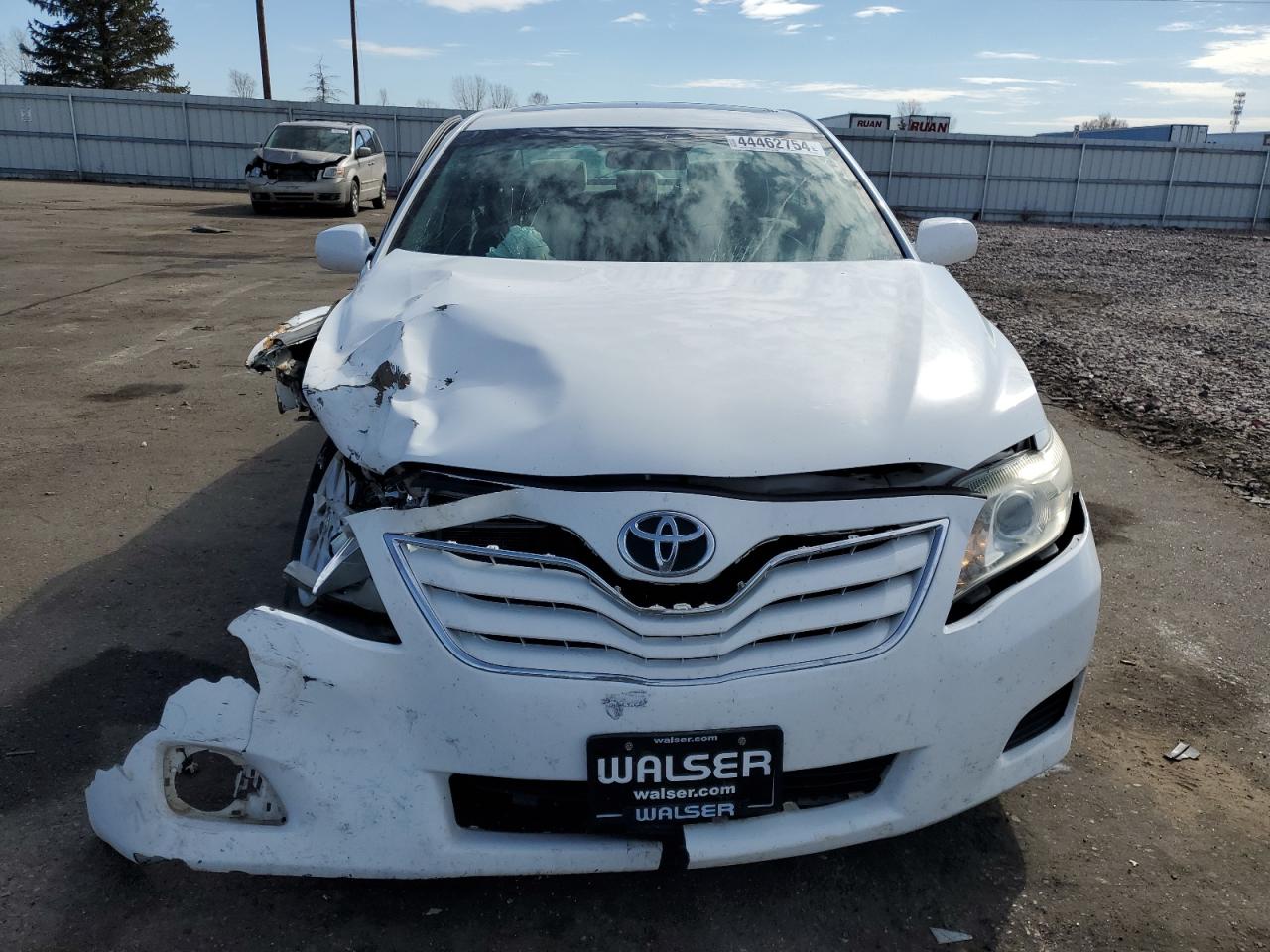 Photo 4 VIN: 4T4BF3EK5BR099186 - TOYOTA CAMRY 