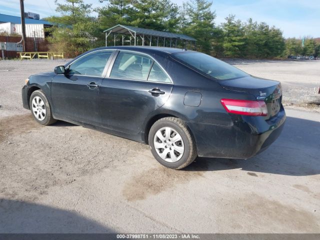 Photo 2 VIN: 4T4BF3EK5BR130985 - TOYOTA CAMRY 