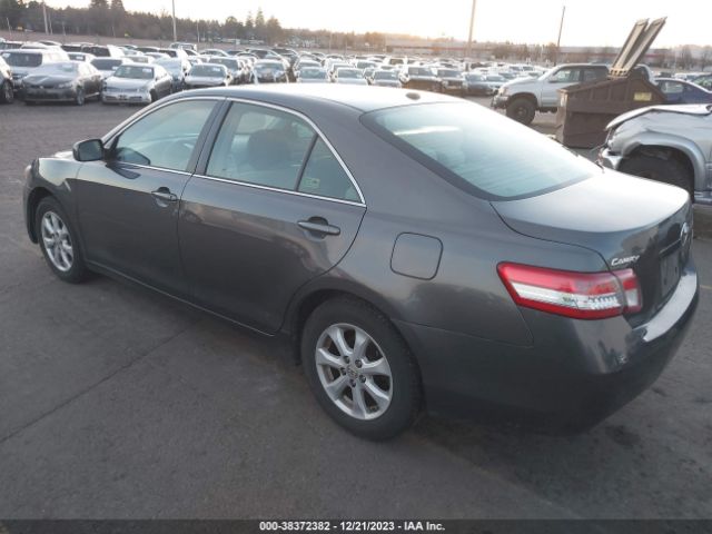 Photo 2 VIN: 4T4BF3EK5BR140481 - TOYOTA CAMRY 