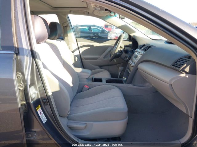 Photo 4 VIN: 4T4BF3EK5BR140481 - TOYOTA CAMRY 