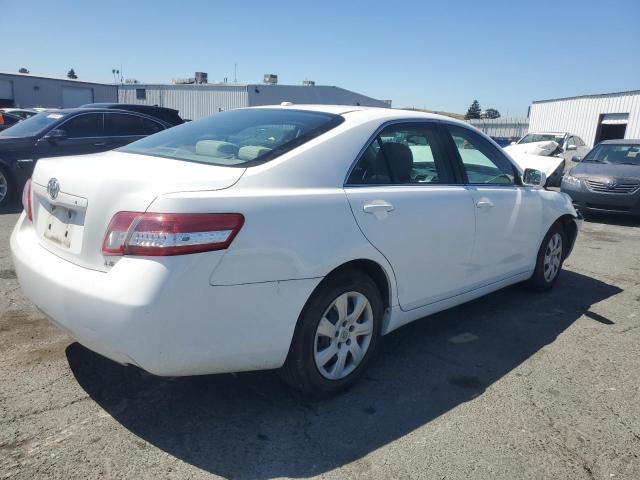 Photo 2 VIN: 4T4BF3EK5BR148788 - TOYOTA CAMRY BASE 