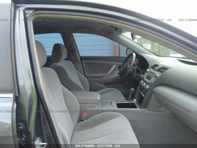 Photo 4 VIN: 4T4BF3EK5BR161721 - TOYOTA CAMRY 