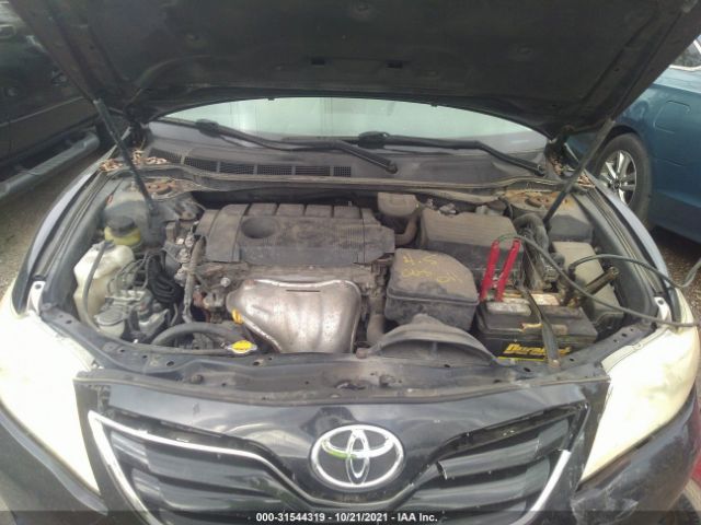 Photo 9 VIN: 4T4BF3EK5BR162013 - TOYOTA CAMRY 