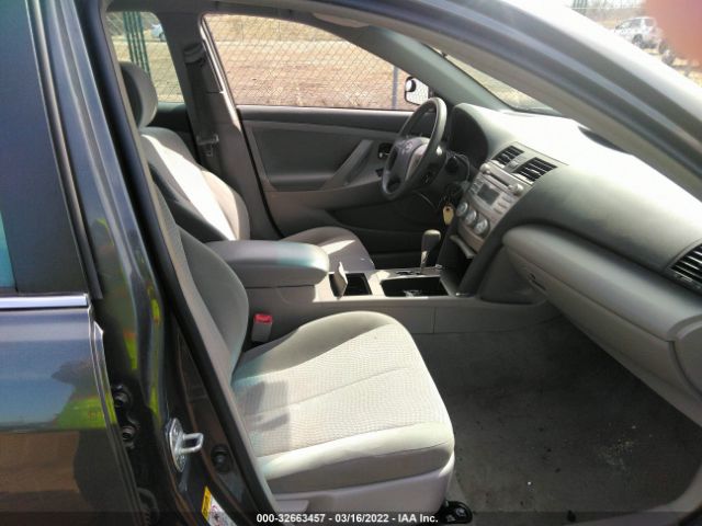 Photo 4 VIN: 4T4BF3EK5BR164876 - TOYOTA CAMRY 