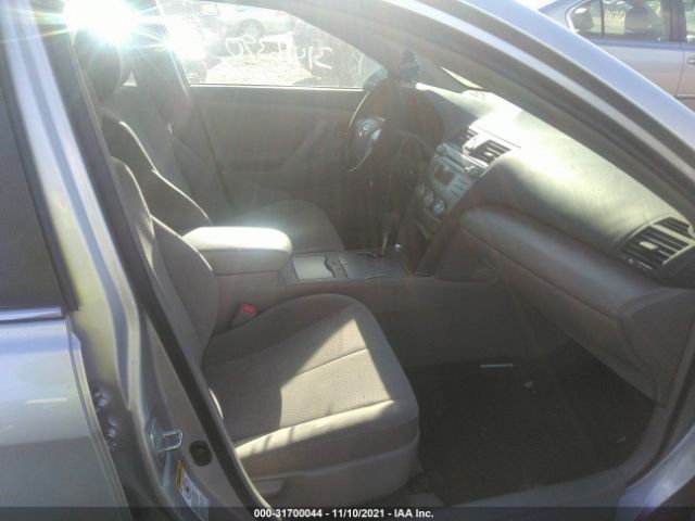 Photo 4 VIN: 4T4BF3EK5BR170998 - TOYOTA CAMRY 