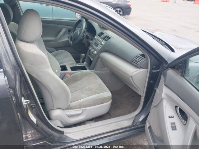 Photo 4 VIN: 4T4BF3EK5BR176610 - TOYOTA CAMRY 