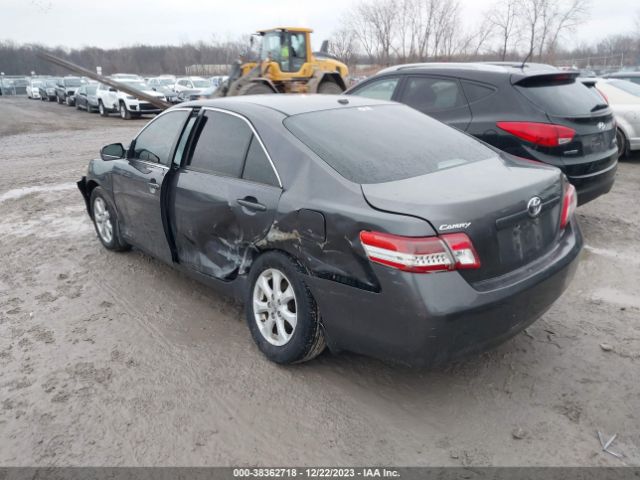 Photo 2 VIN: 4T4BF3EK5BR206219 - TOYOTA CAMRY 