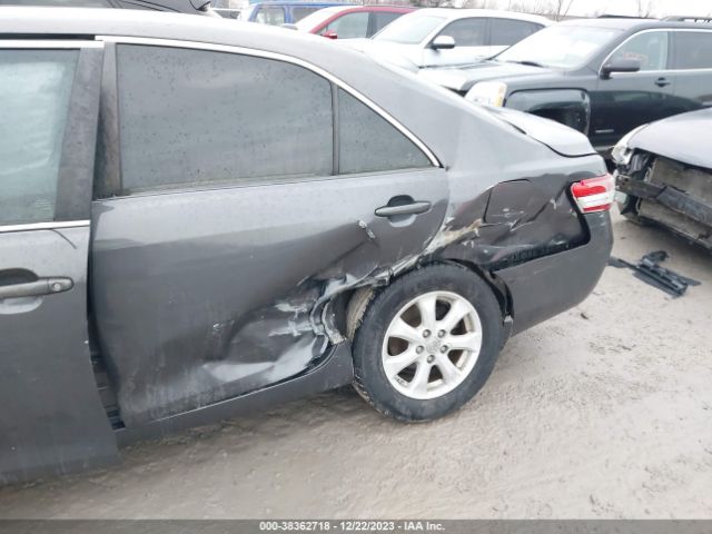 Photo 5 VIN: 4T4BF3EK5BR206219 - TOYOTA CAMRY 