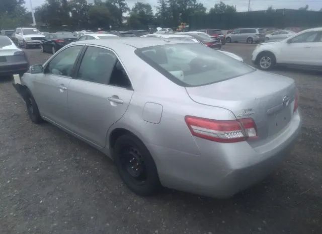 Photo 2 VIN: 4T4BF3EK6AR052070 - TOYOTA CAMRY 