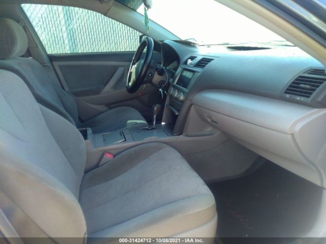 Photo 4 VIN: 4T4BF3EK6AR059911 - TOYOTA CAMRY 