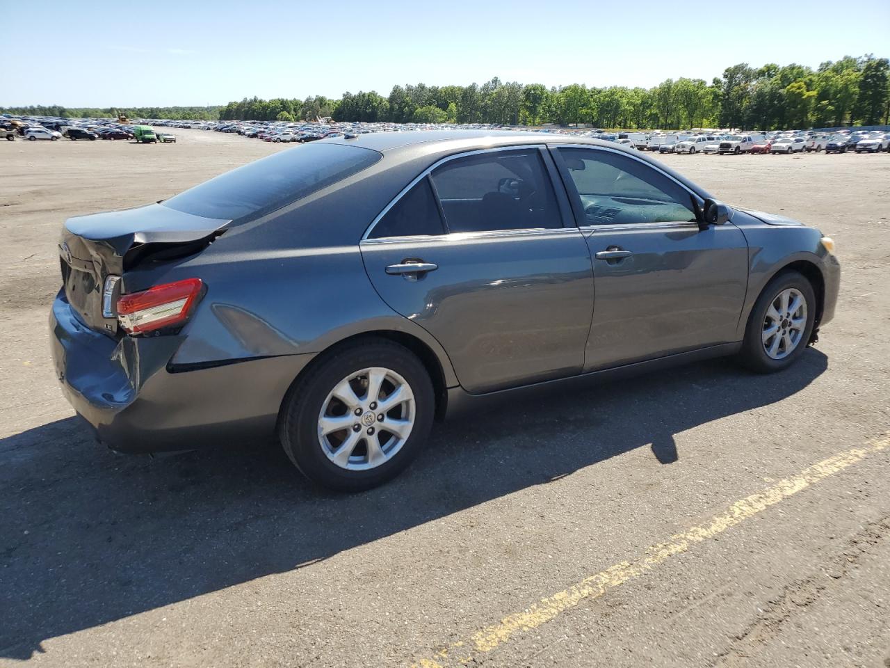 Photo 2 VIN: 4T4BF3EK6BR107148 - TOYOTA CAMRY 