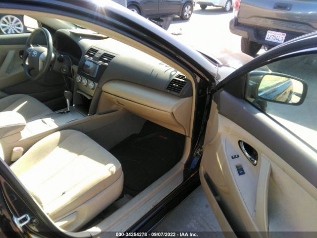 Photo 4 VIN: 4T4BF3EK6BR131904 - TOYOTA CAMRY 