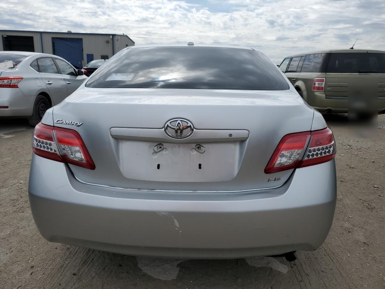 Photo 5 VIN: 4T4BF3EK6BR154308 - TOYOTA CAMRY 