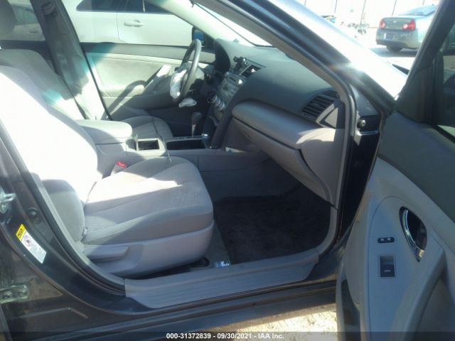 Photo 4 VIN: 4T4BF3EK6BR176874 - TOYOTA CAMRY 